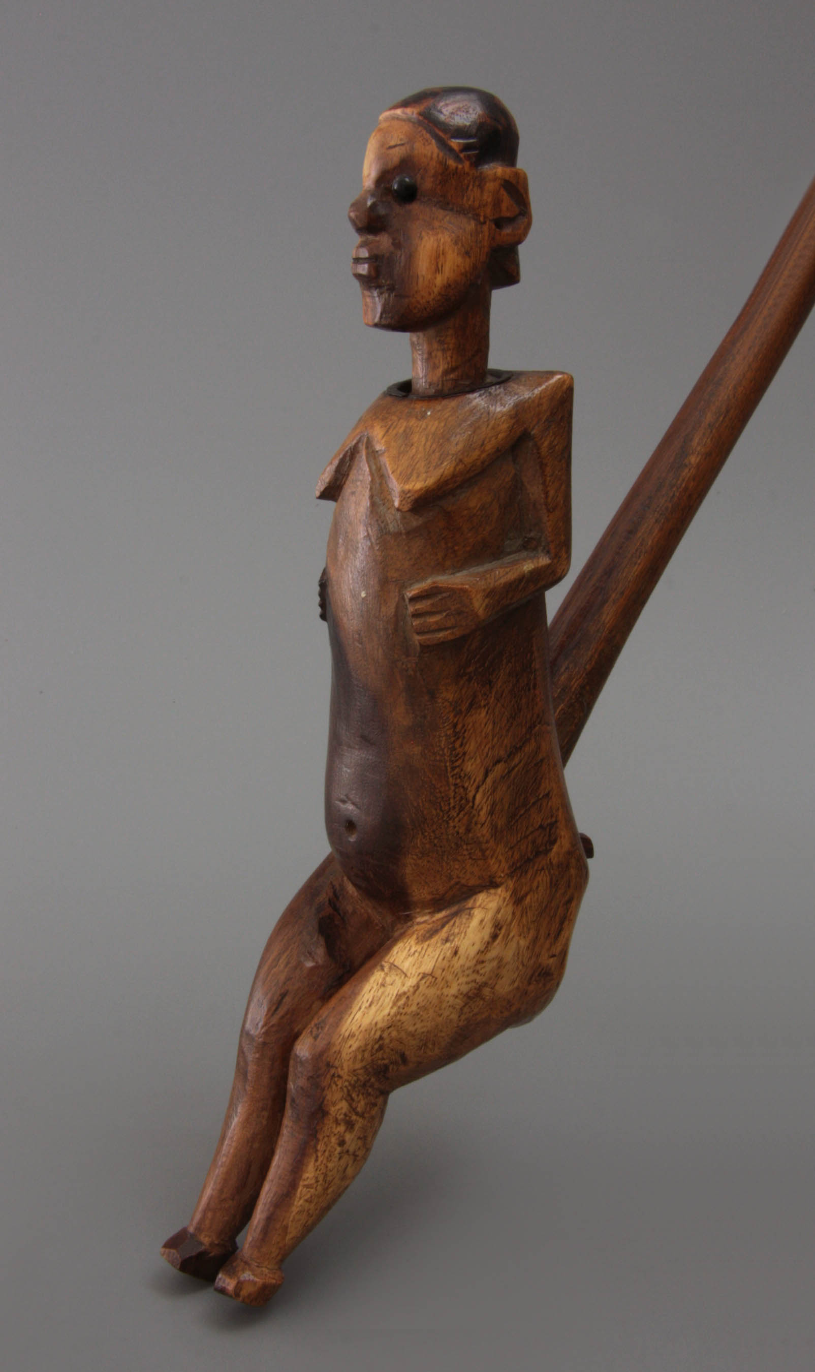 13-18.716-south-africa-xhosa-figural-tobacco-pipe-05