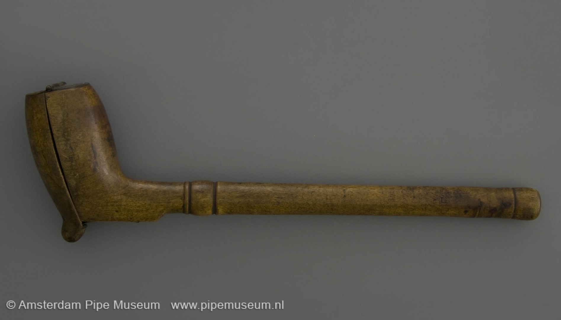 06-vincent-van-gogh-11.437-pijpenkas-onversierd