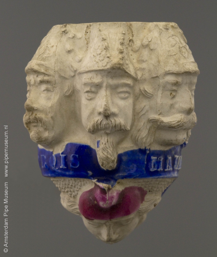 01-19.272-clay-tobacco-pipe-louis-fiolet-trois-maudits-08