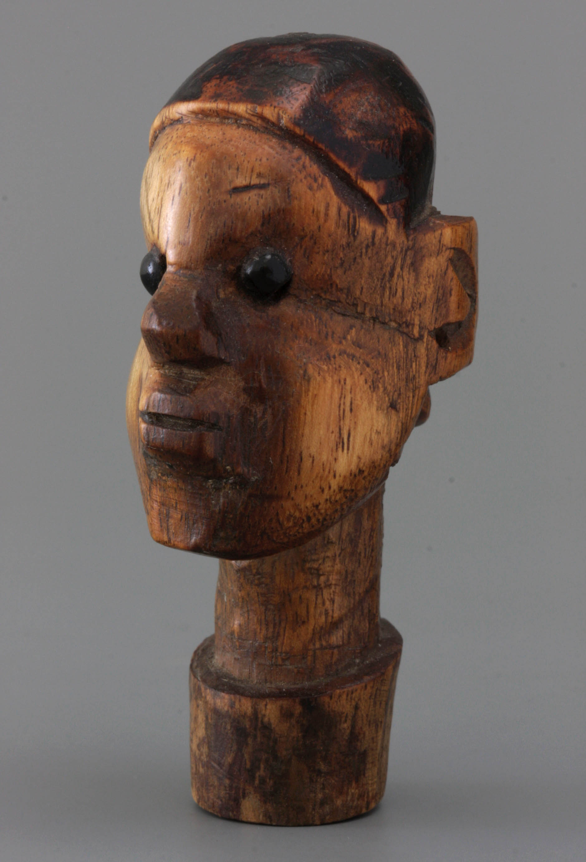 13-18.716-south-africa-xhosa-figural-tobacco-pipe-08