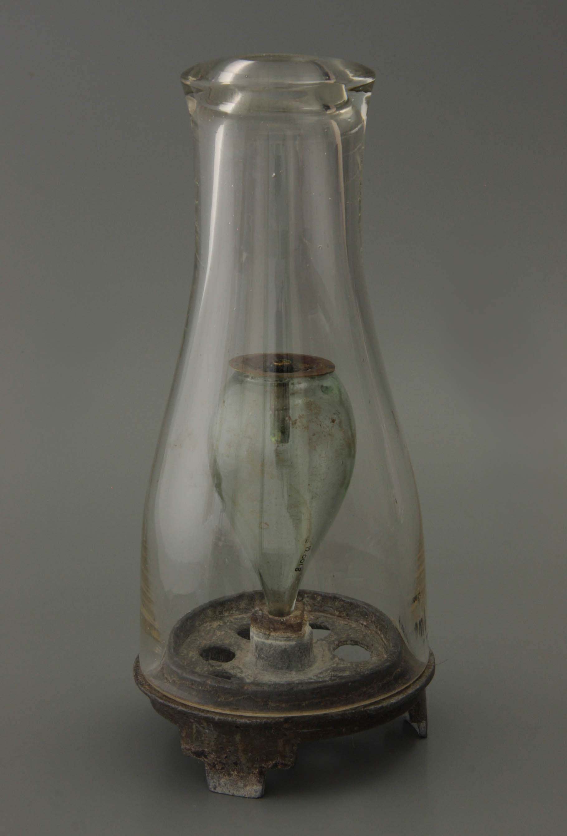 14-12.001f  opium-lamp-1