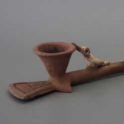 Pre-Columbian smoking pipes