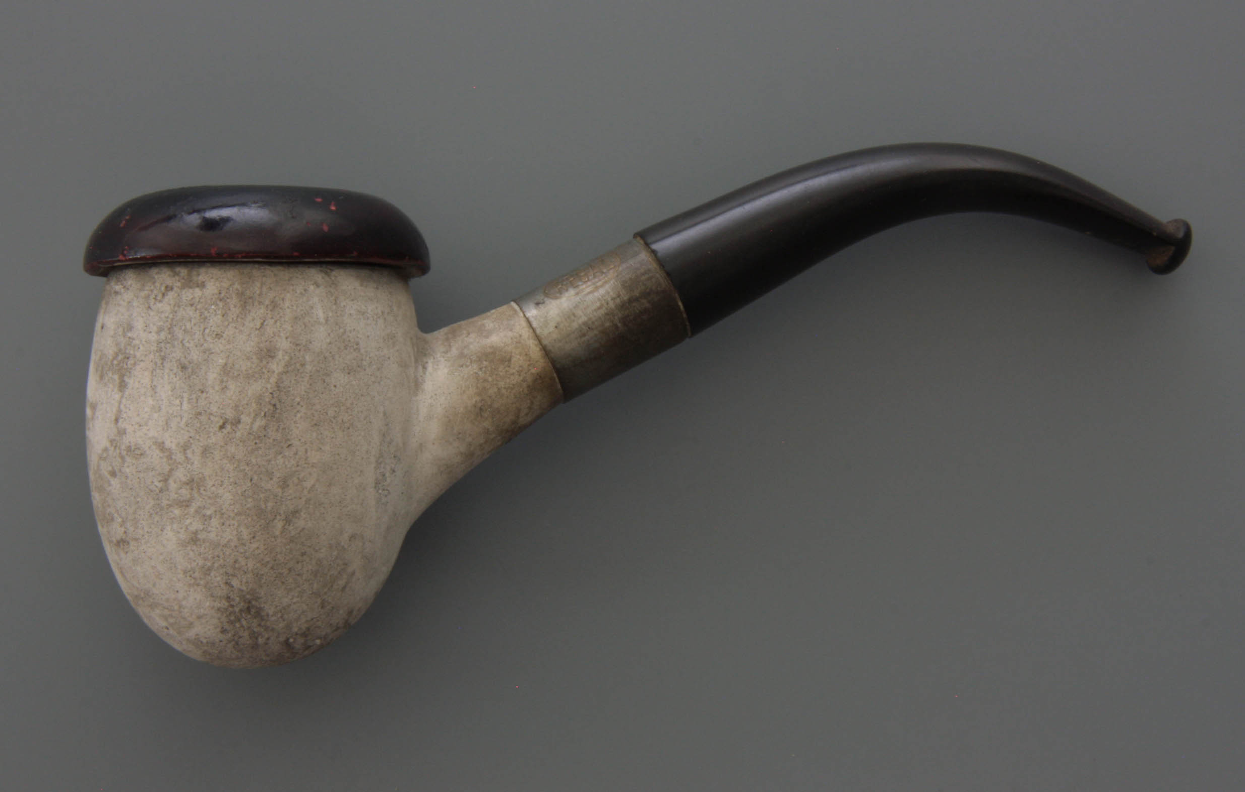 02-09.749-ceramic-pipe-belgium-egg-shape-1