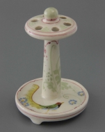 Gouda pottery pipe stand