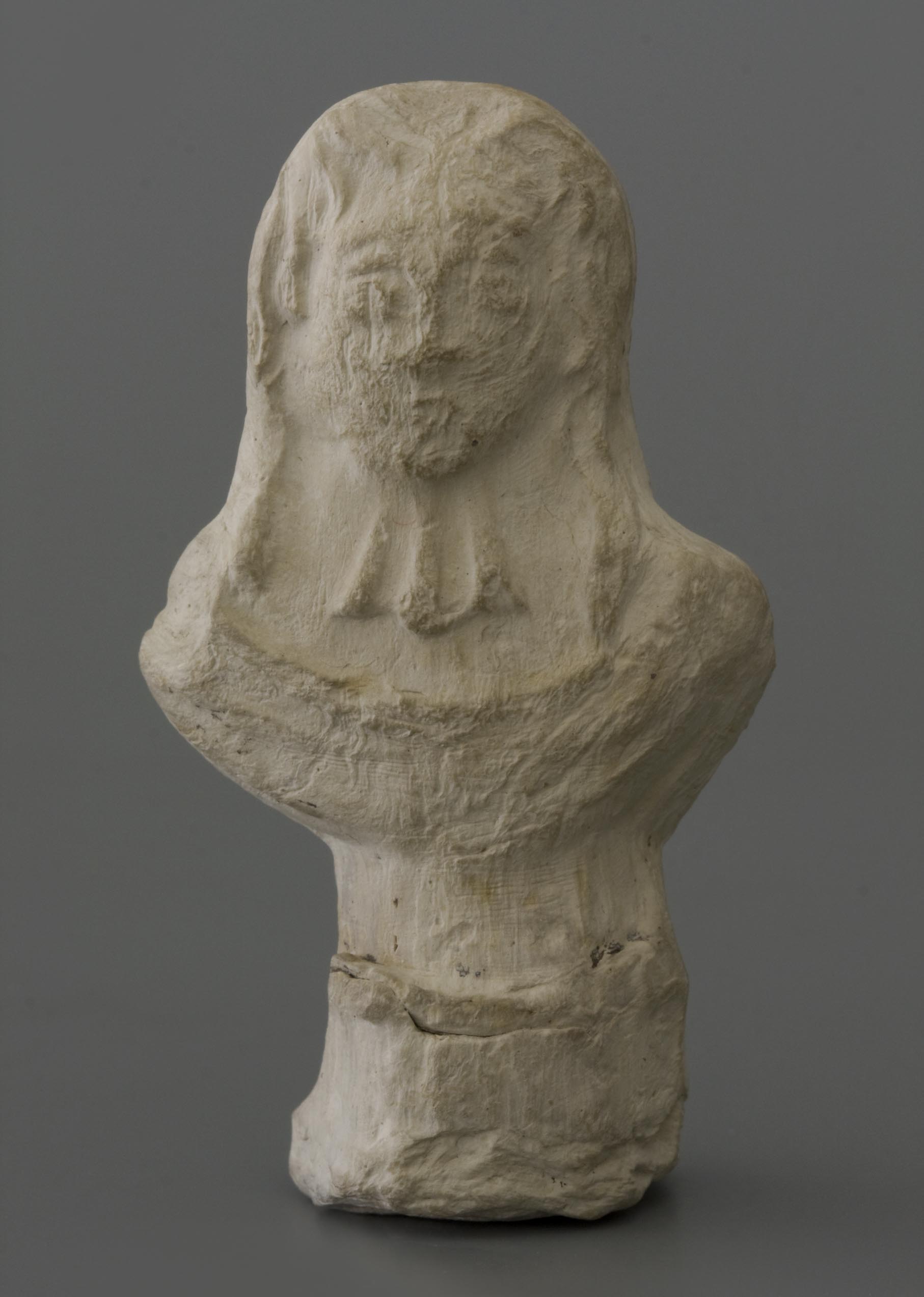 13-18.695-pipeclay-figurine-bust-1