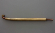 Early pipe with extreme traces of use