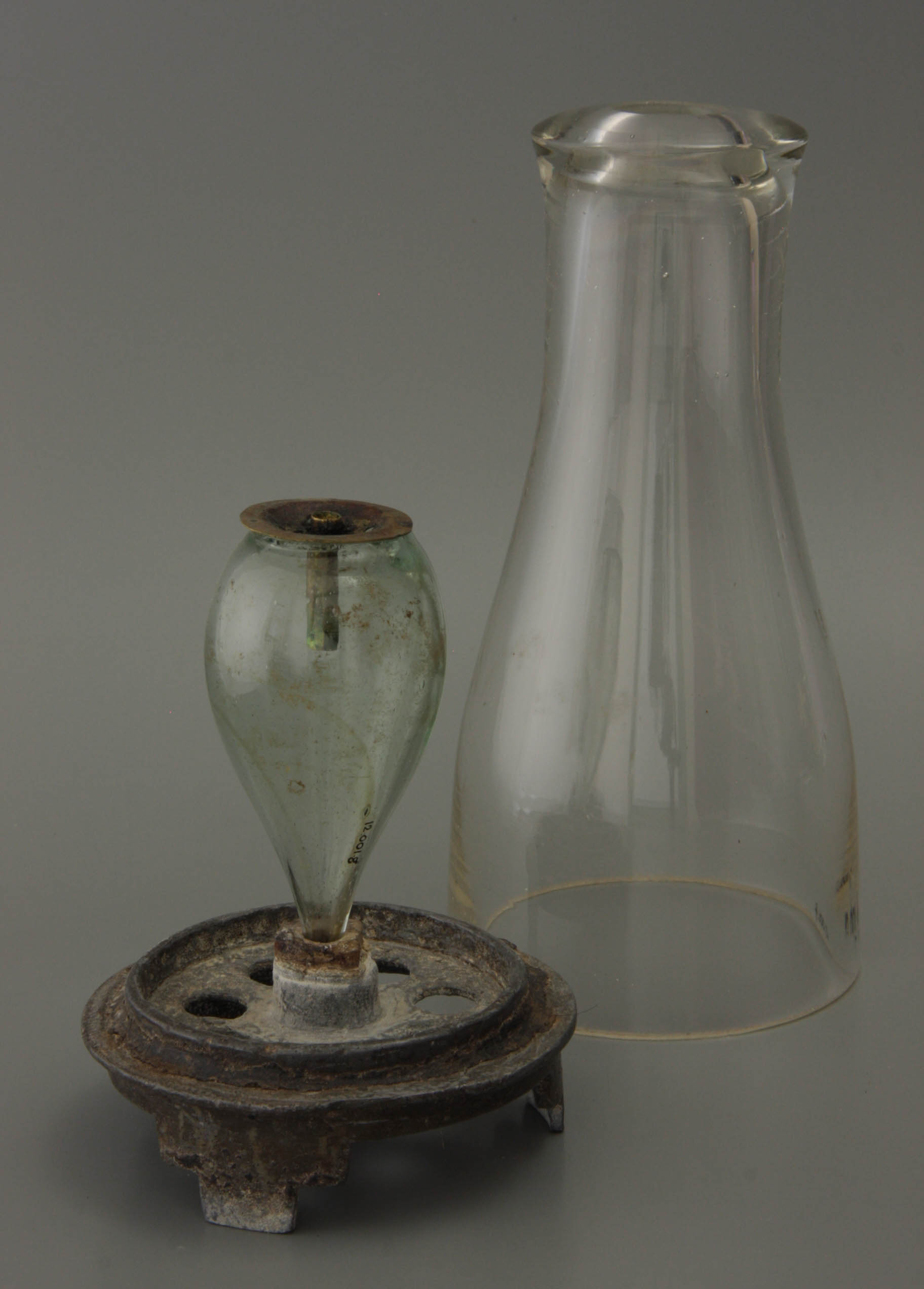 14-12.001f  opium-lamp-2