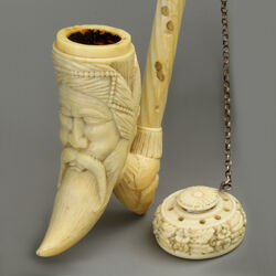 Portrait pipe in ivory