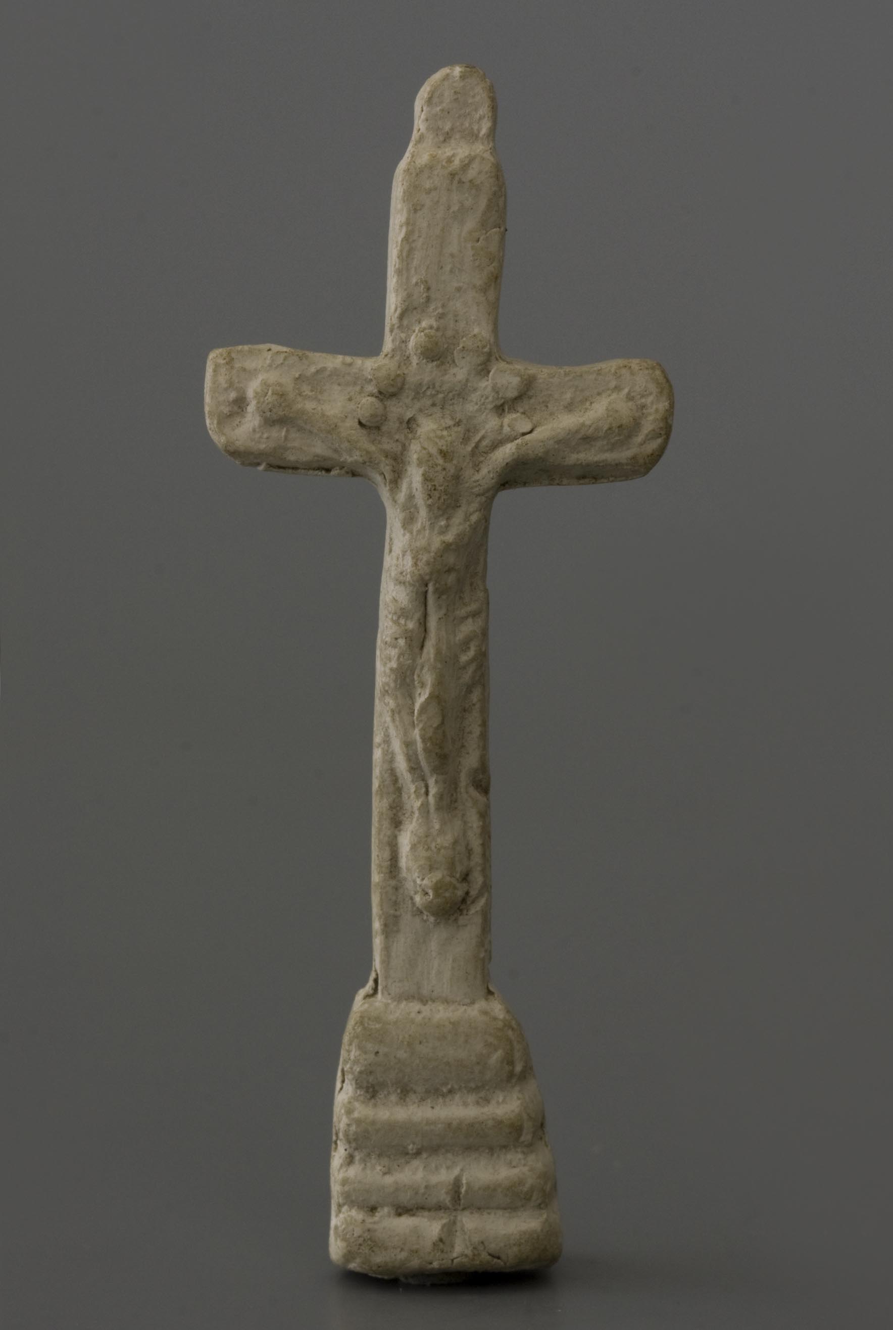 23-18.007-statuette-crucifix-1