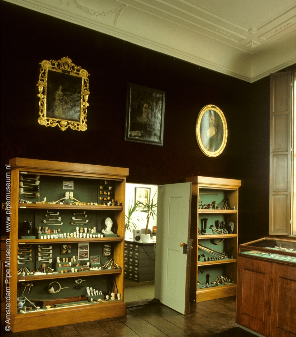 06-musea-pijpenkabinet-1983-3